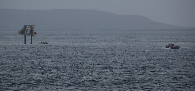 Questa immagine ha l'attributo alt vuoto; il nome del file è Tidal_Energy_Generator_Eday_-_geograph.org_.uk_-_1274420.jpg
