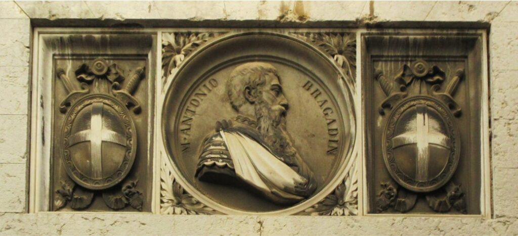 Questa immagine ha l'attributo alt vuoto; il nome del file è Bragadin_Casa_natale-1024x467.jpg