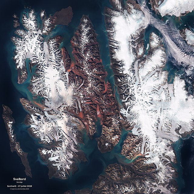 Questa immagine ha l'attributo alt vuoto; il nome del file è Svalbard_en_Norvege_vu_par_le_satellite_Sentinel_2.jpg