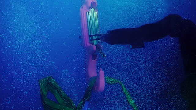 Questa immagine ha l'attributo alt vuoto; il nome del file è Underwater_ROV_Manipulator_Arm.jpg