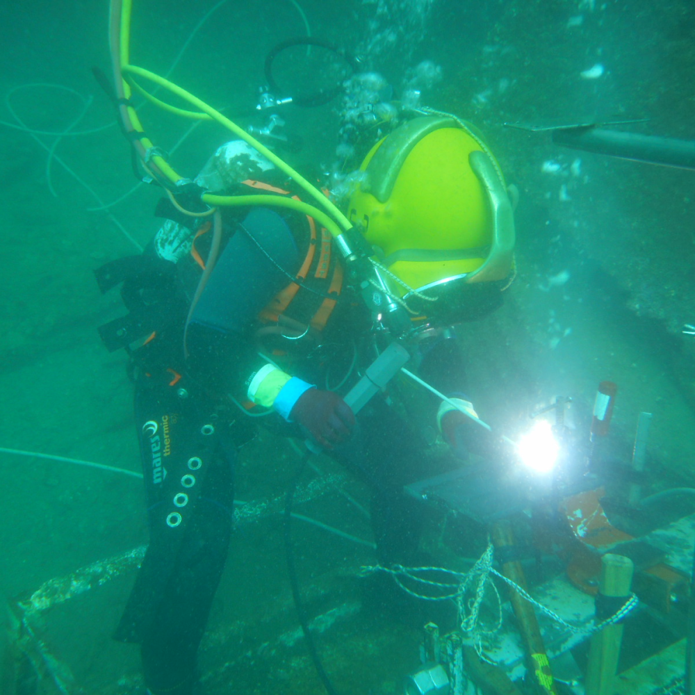 Questa immagine ha l'attributo alt vuoto; il nome del file è saldatura-off-shore.png