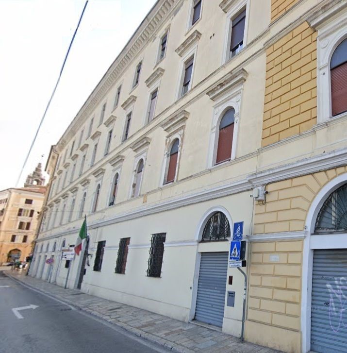 Questa immagine ha l'attributo alt vuoto; il nome del file è ancona-ex-caserma-cialdini.jpg