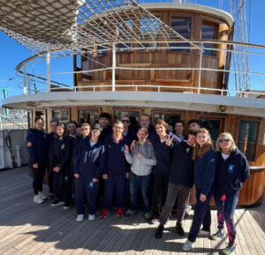 foto gruppo marinai con le stelle