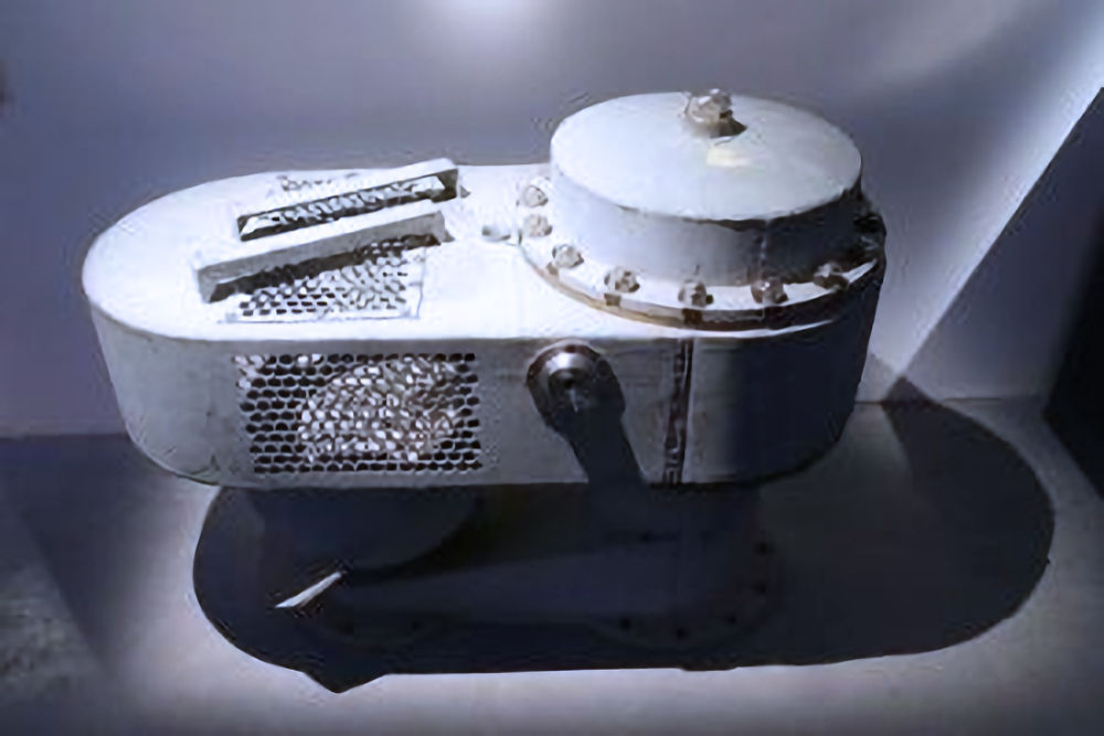 MARINA-SVEZIA-SOMMERGIBILI-Submarine_snorkel_1942_the_first_used_by_the_Swedish_Navy_used_on_Neptun_and_later_Nacken_-_Marinmuseum_Karlskrona_Sweden_-_DSC08950-300x200